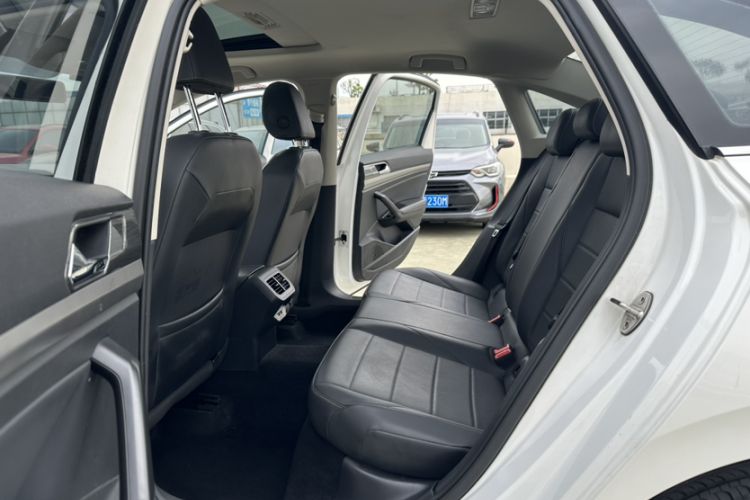 Used Volkswagen Lavida 2018 1.5L Automatic Comfort Edition China V Standard Interior 4