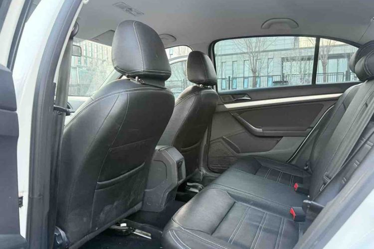 Used Volkswagen Lavida 2018 Classic 1.5L Automatic Fashion Edition China VI Standard Interior 5