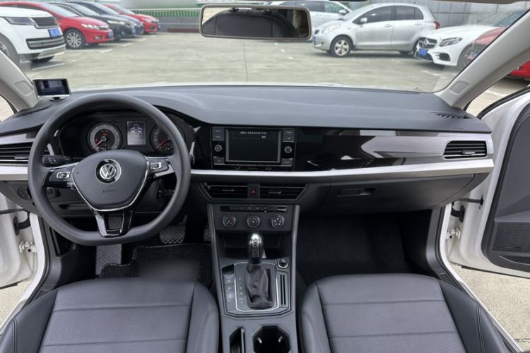 Used Volkswagen Lavida 2018 1.5L Automatic Comfort Edition China V Standard Interior 5