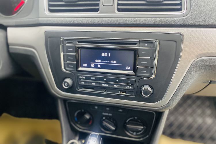 Used Volkswagen Lavida 2018 Classic 1.5L Automatic Comfort Edition China VI Standard Interior 9