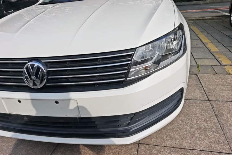 Used Volkswagen Lavida 2018 Classic 1.5L Automatic Fashion Edition China VI Standard Left Front Headlight
