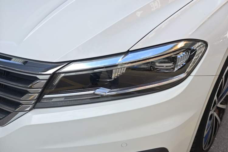 Used Volkswagen Lavida 2018 280TSI DSG Luxury Edition China V Standard Left Front Headlight
