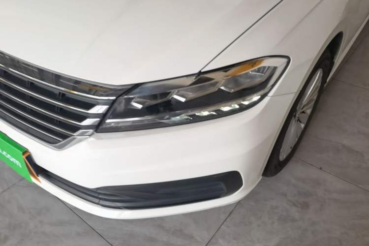 Used Volkswagen Lavida 2018 1.5L Automatic Fashion Edition China V Standard Left Front Headlight