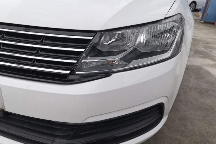 Used Volkswagen Lavida 2018 Classic 1.5L Automatic Fashion Edition China VI Standard Left Front Headlight