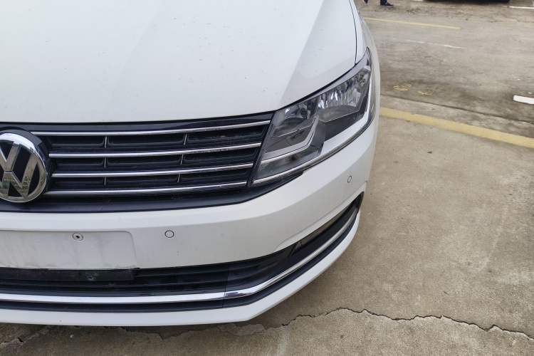 Used Volkswagen Lavida 2018 Classic 1.5L Automatic Comfort Edition China VI Standard Left Front Headlight