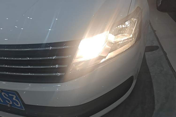 Used Volkswagen Lavida 2018 Classic 1.5L Automatic Fashion Edition China VI Standard Left Front Headlight