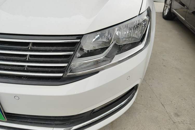 Used Volkswagen Lavida 2018 Classic 1.5L Manual Comfort Edition China VI Standard Left Front Headlight