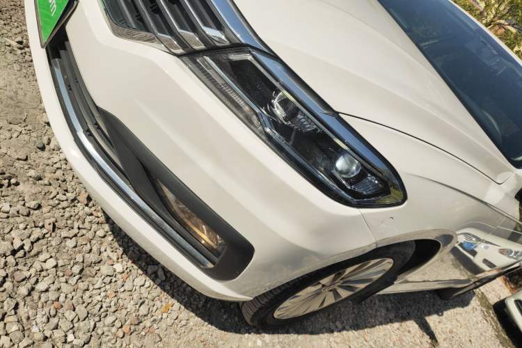 Used Volkswagen Lavida 2018 1.5L Automatic Comfort Edition China V Standard Left Front Headlight