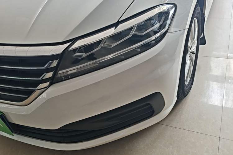 Used Volkswagen Lavida 2018 1.5L Automatic Fashion Edition China V Standard Left Front Headlight