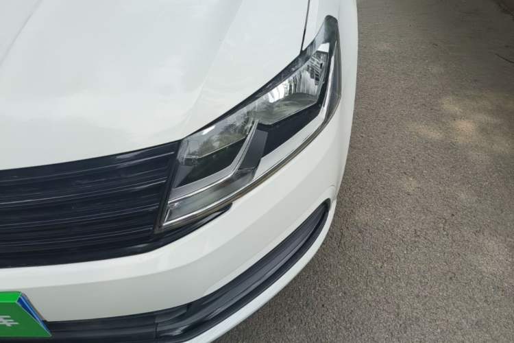 Used Volkswagen Lavida 2018 Classic 1.5L Automatic Fashion Edition China VI Standard Left Front Headlight