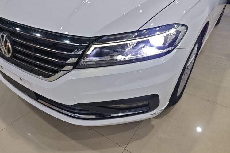 Used Volkswagen Lavida 2018 1.5L Automatic Comfort Edition China V Standard Left Front Headlight