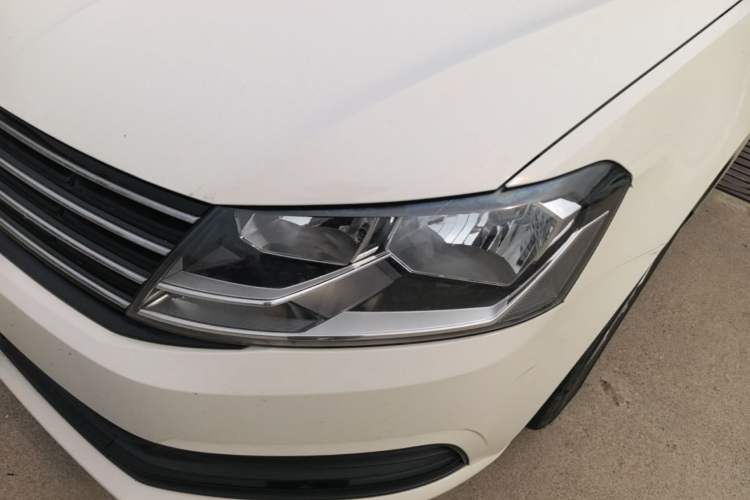 Used Volkswagen Lavida 2018 Classic 1.5L Automatic Fashion Edition China VI Standard Left Front Headlight
