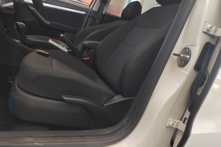 Used Volkswagen Lavida 2018 Classic 1.5L Automatic Fashion Edition China VI Standard Left Front Seat