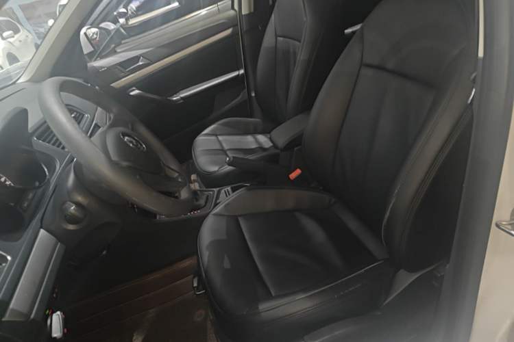 Used Volkswagen Lavida 2018 Classic 1.5L Automatic Fashion Edition China VI Standard Left Front Seat