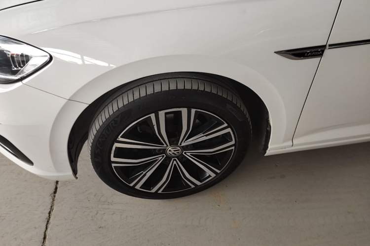 Used Volkswagen Lavida 2018 Hatchback 280TSI DSG Luxury Edition China V Standard Left Front Wheel Hub