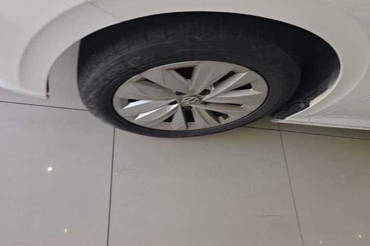 Used Volkswagen Lavida 2018 Hatchback 280TSI DSG Comfort Edition China V Standard Left Front Wheel Hub