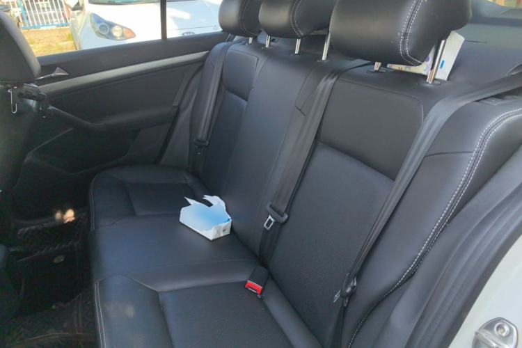 Used Volkswagen Lavida 2018 Classic 1.5L Automatic Fashion Edition China VI Standard Left Rear Seat