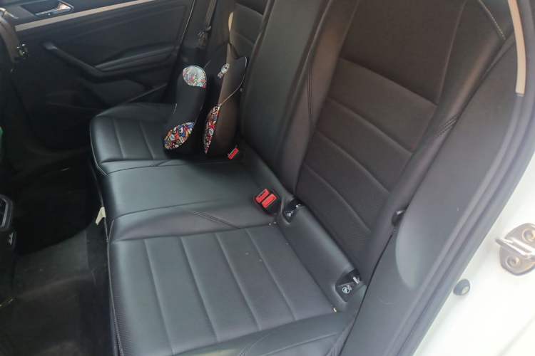 Used Volkswagen Lavida 2018 1.5L Automatic Comfort Edition China V Standard Left Rear Seat