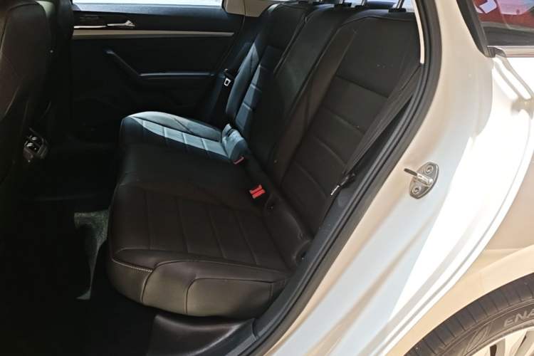 Used Volkswagen Lavida 2018 1.5L Automatic Comfort Edition China V Standard Left Rear Seat