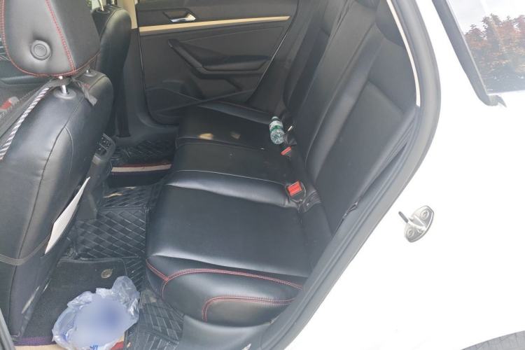 Used Volkswagen Lavida 2018 1.5L Automatic Fashion Edition China V Standard Left Rear Seat