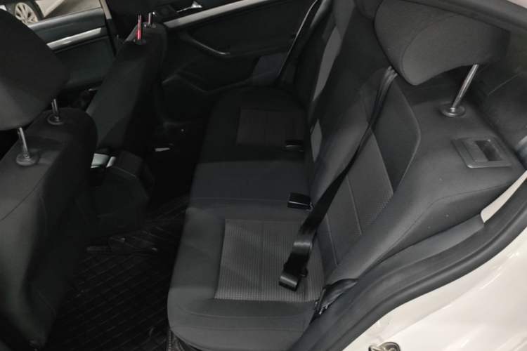 Used Volkswagen Lavida 2018 Classic 1.5L Automatic Fashion Edition China VI Standard Left Rear Seat