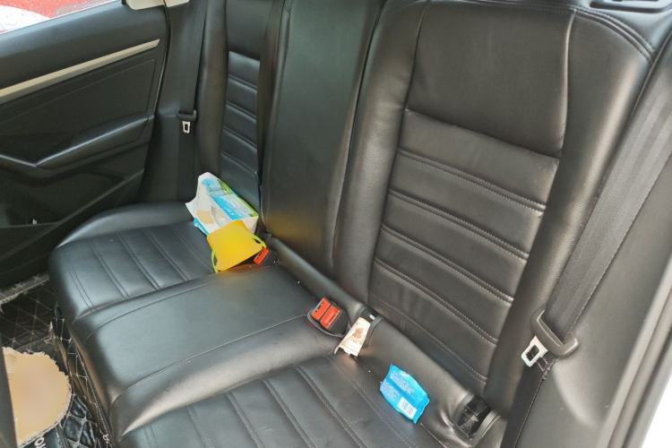 Used Volkswagen Lavida 2018 1.5L Automatic Fashion Edition China V Standard Left Rear Seat