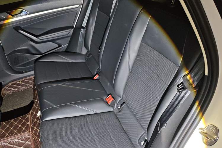 Used Volkswagen Lavida 2018 1.5L Automatic Comfort Edition China V Standard Left Rear Seat