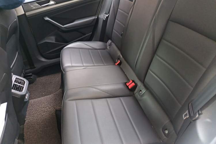 Used Volkswagen Lavida 2018 1.5L Automatic Comfort Edition China V Standard Left Rear Seat