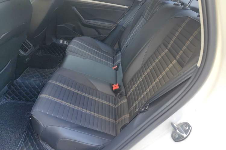 Used Volkswagen Lavida 2018 280TSI DSG Comfort Edition China V Standard Left Rear Seat