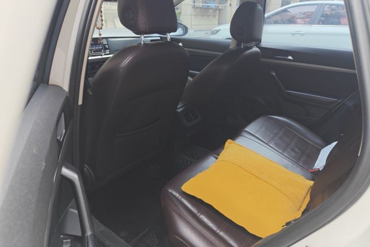 Used Volkswagen Lavida 2018 1.5L Automatic Fashion Edition China V Standard Left Rear Seat