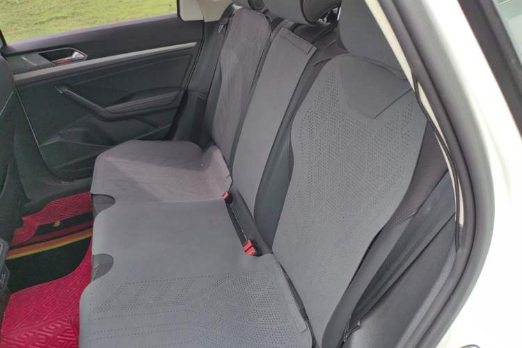 Used Volkswagen Lavida 2018 1.5L Manual Comfort Edition China V Standard Left Rear Seat