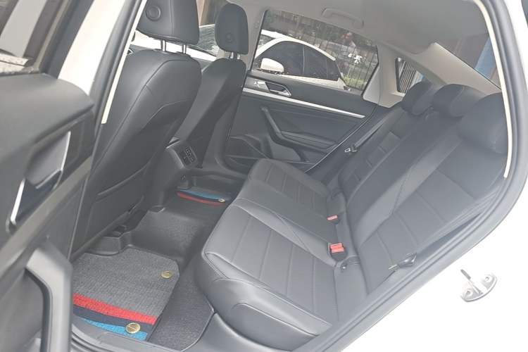 Used Volkswagen Lavida 2018 1.5L Automatic Comfort Edition China V Standard Left Rear Seat