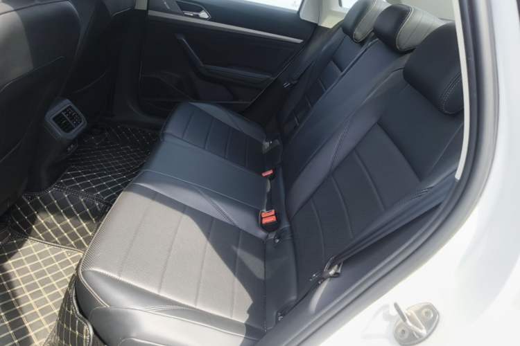 Used Volkswagen Lavida 2018 1.5L Automatic Comfort Edition China V Standard Left Rear Seat