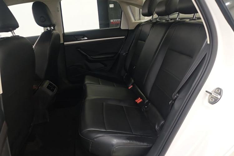 Used Volkswagen Lavida 2018 1.5L Automatic Fashion Edition China V Standard Left Rear Seat