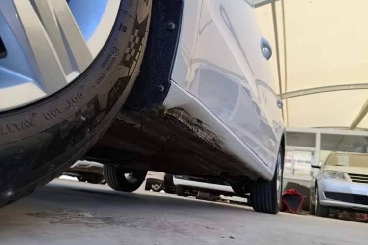Used Volkswagen Lavida 2018 Classic 1.5L Automatic Fashion Edition China VI Standard Left Side Sill