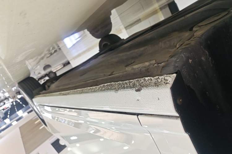 Used Volkswagen Lavida 2018 1.5L Automatic Fashion Edition China V Standard Left Side Sill