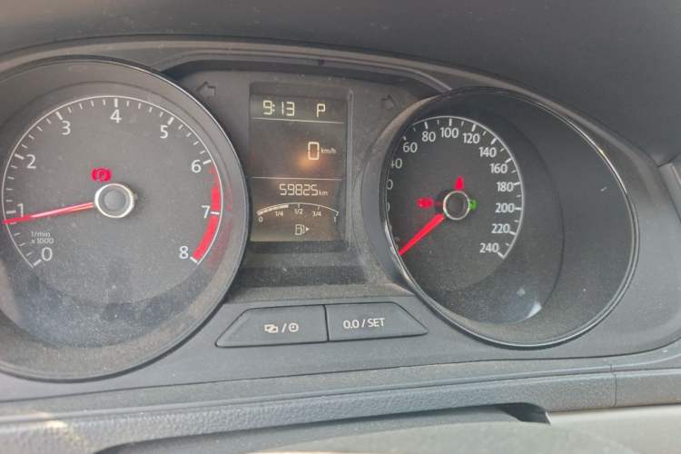 Used Volkswagen Lavida 2018 Classic 1.5L Automatic Fashion Edition China VI Standard Odometer Close Up