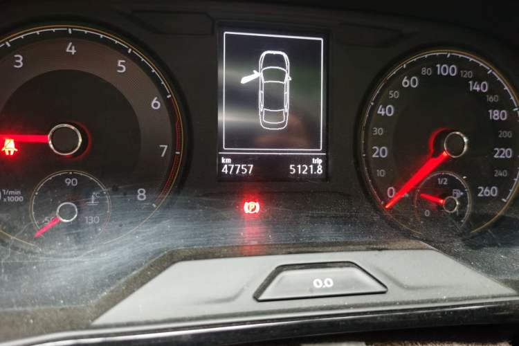 Used Volkswagen Lavida 2018 1.5L Manual Comfort Edition China V Standard Odometer Close Up