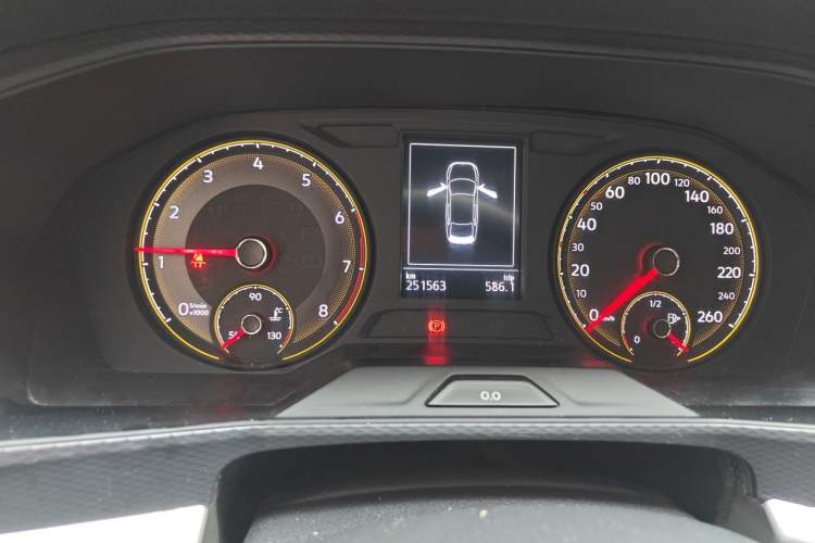 Used Volkswagen Lavida 2018 1.5L Automatic Fashion Edition China V Standard Odometer Close Up