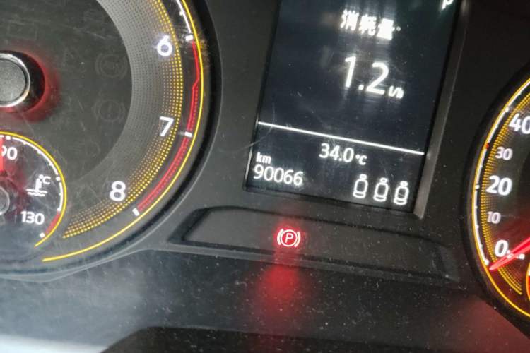 Used Volkswagen Lavida 2018 1.5L Automatic Comfort Edition China V Standard Odometer Close Up
