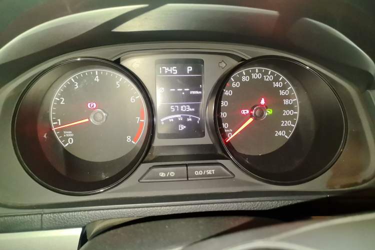 Used Volkswagen Lavida 2018 Classic 1.5L Automatic Fashion Edition China VI Standard Odometer Close Up