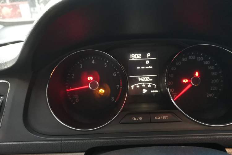 Used Volkswagen Lavida 2018 Classic 1.5L Automatic Comfort Edition China VI Standard Odometer Close Up