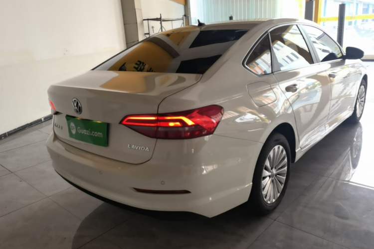 Used Volkswagen Lavida 2018 1.5L Automatic Fashion Edition China V Standard Rear Right 45 Deg