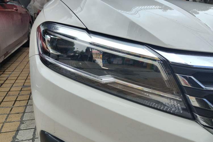 Used Volkswagen Lavida 2018 280TSI DSG Comfort Edition China V Standard Right Front Headlight