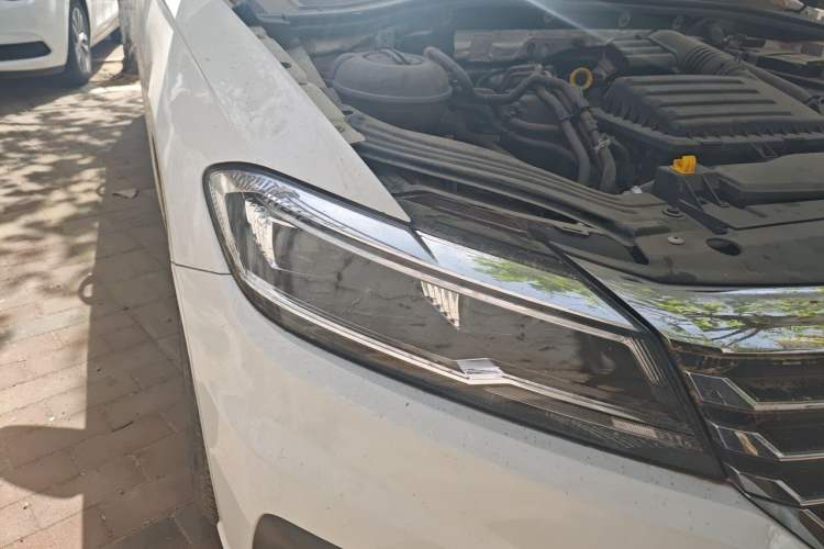 Used Volkswagen Lavida 2018 280TSI DSG Comfort Edition China V Standard Right Front Headlight