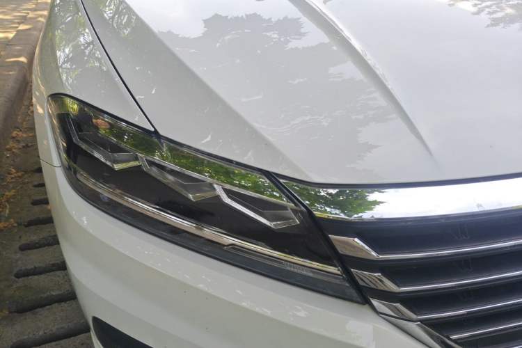 Used Volkswagen Lavida 2018 1.5L Automatic Fashion Edition China V Standard Right Front Headlight