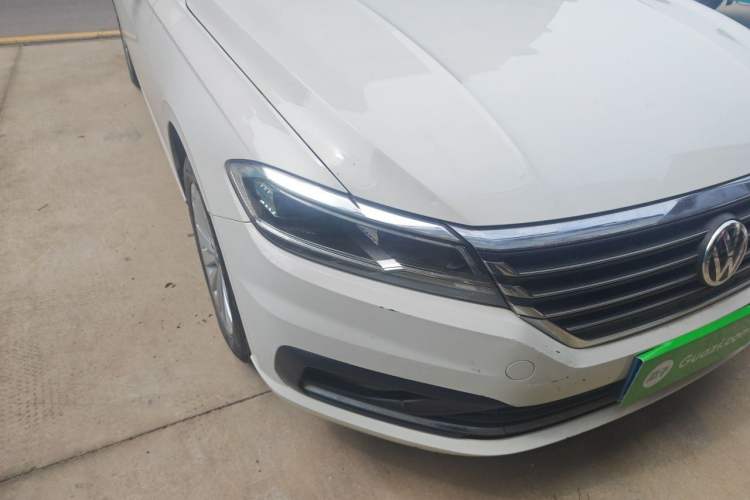 Used Volkswagen Lavida 2018 1.5L Automatic Comfort Edition China V Standard Right Front Headlight