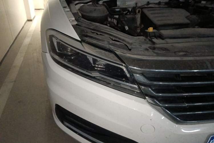 Used Volkswagen Lavida 2018 1.5L Automatic Comfort Edition China V Standard Right Front Headlight