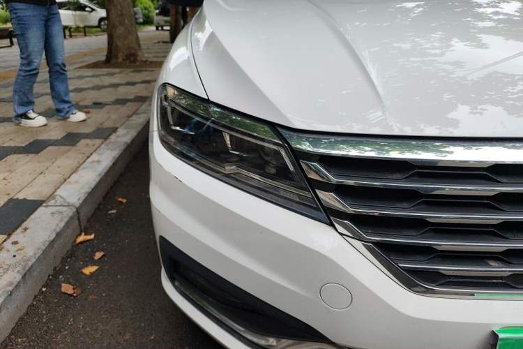 Used Volkswagen Lavida 2018 Hatchback 200TSI DSG Comfort Edition China V Standard Right Front Headlight