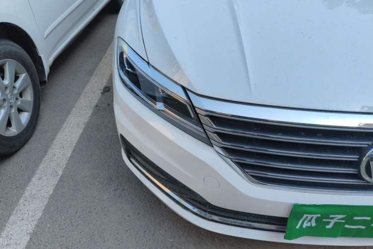 Used Volkswagen Lavida 2018 280TSI DSG Luxury Edition China V Standard Right Front Headlight